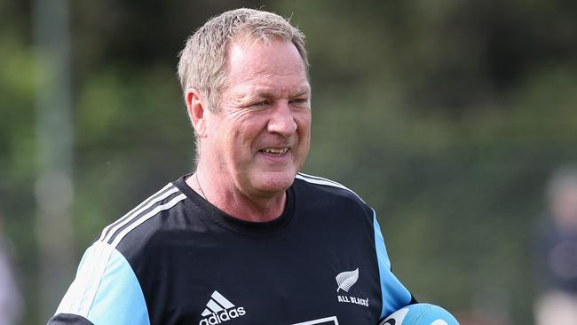 Wallabies skills coach Mick Byrne in All Blacks kit at San Isidro Club! Picture: Getty