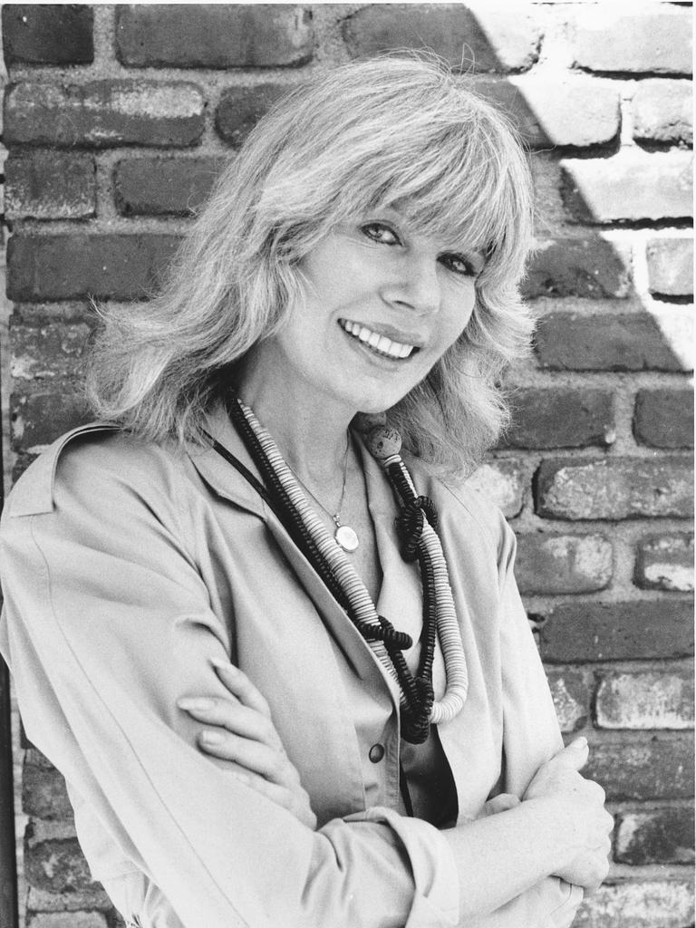 FILE – Actress Loretta Swit poses in Los Angeles, Calif., on Nov. 21, 1983. (AP Photo/Wally Fong, File)