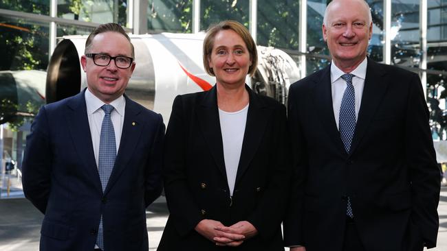 Former Qantas CEO Alan Joyce with his successor Vanessa Hudson and Mr Goyder. Picture: NCA Newswire / Gaye Gerard