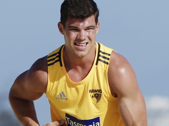 New Hawks recruit Jaeger O'Meara working hard at Hawthorns pre-season training session at Mooloolaba Beach. Photo Lachie Millard