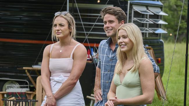 Of his recent fame, Will Simpson, the surprise breakout star of Farmer Wants A Wife said: “I don’t think I am anything special whatsoever. All this attention is a bit over the top.” (L-R): – Jess Cova, Will Simpson and Madi Simpson.