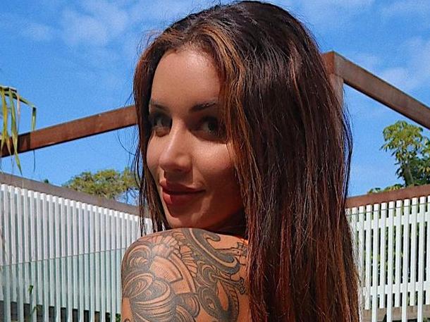 Vanessa Sierra shares painful sleeve tattoo removal in YouTube video. Picture: Instagram/VanessaSierra