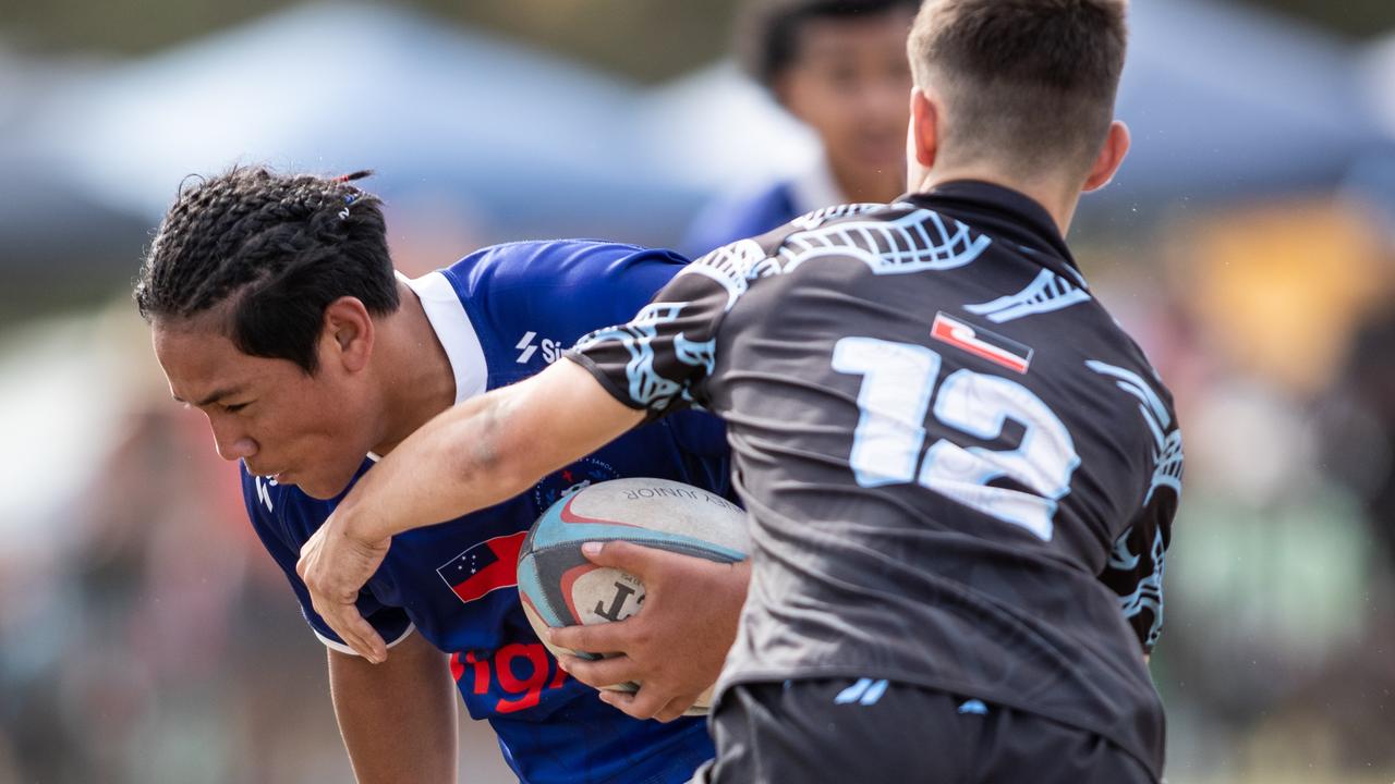 NSW Maori and Samoa players battle it out.