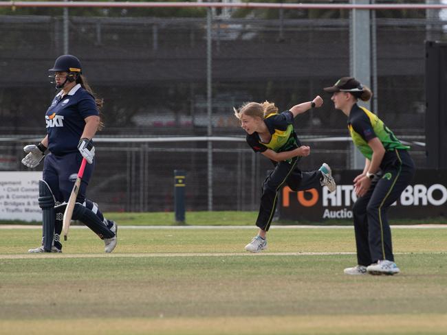 19-01-2023 Marg Jennings Cup, wimens Under 18 Geelong B.Deckker Vs Box Hill E. Stilve. Picture: Brad Fleet