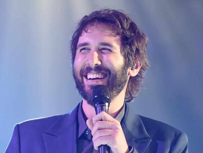 SCOTTSDALE, AZ - MARCH 28: Singer Josh Groban performs onstage during Muhammad Ali's Celebrity Fight Night XXI at JW Marriott Phoenix Desert Ridge Resort & Spa on March 28, 2015 in Scottsdale, Arizona. (Photo by Ethan Miller/Getty Images for Celebrity Fight Night)