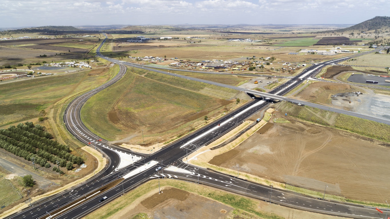 Warrego Hwy western interchange at Charlton of the Toowoomba Second Range Crossing.