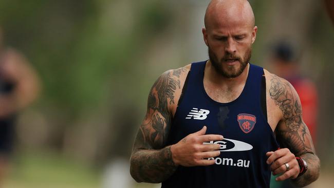 Nathan Jones cruises to the finish line in Melbourne’s time trial. Picture: Wayne Ludbey