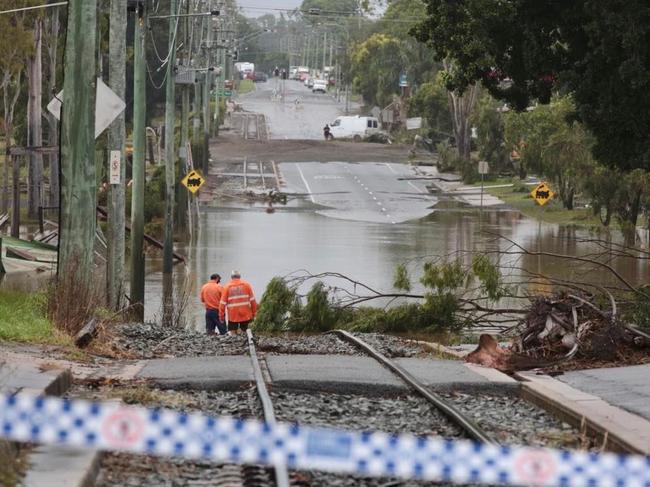 ‘Clinging to foliage’: Mother, daughter found as father swept away