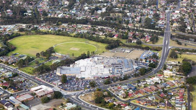 Figtree Grove Shopping Centre has sold.