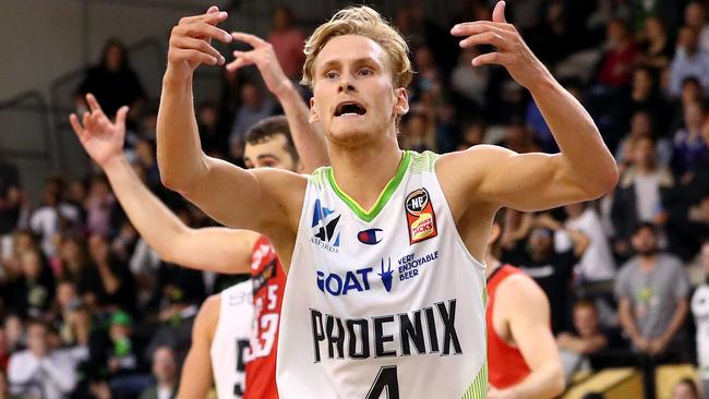 Kyle Adnam rallied his Phoenix troops, but fell agonisingly short against the Perth Wildcats. Picture: Getty Images