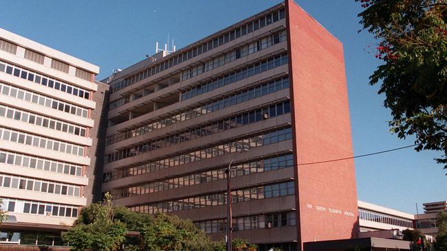 A faulty airconditioning unit has caused problems at the Queen Elizabeth Hospital.