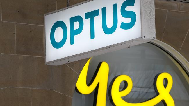 SYDNEY, AUSTRALIA - Newswire Photos - September 27, 2022:A general view of the Optus Store on Sydney's North shore after a major hack caused the details of up to 9.8 million customers to be compromised. Picture: NCA Newswire/ Gaye Gerard