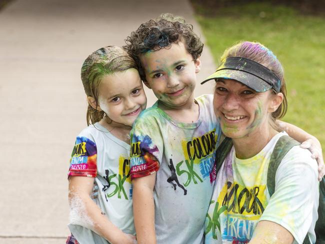 Onyx Cassady, Cruz Farley and Mel Farley from Andergrove at the Mackay Colour Run 2021. Picture: Michaela Harlow