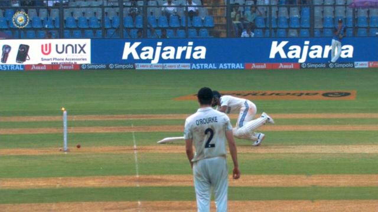 Kohli stunned after horrendous run-out!