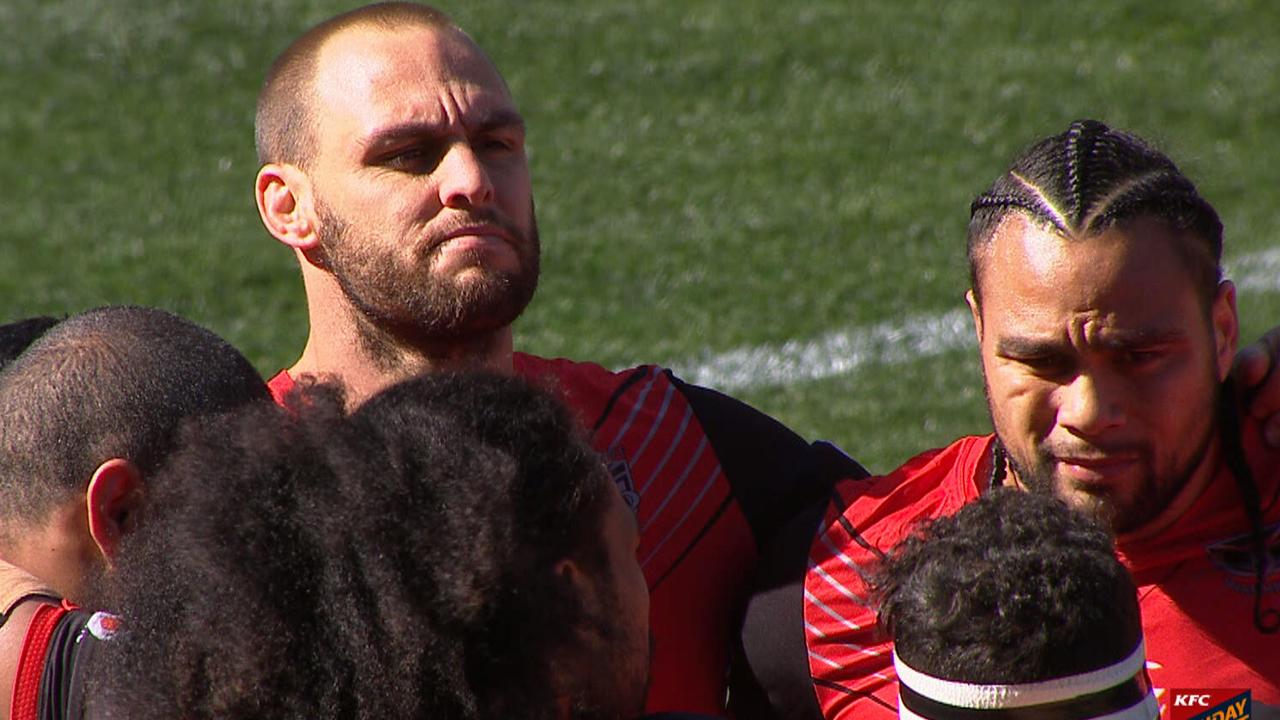 Simon Mannering and his team will grow beards in the lead up to his retirement.