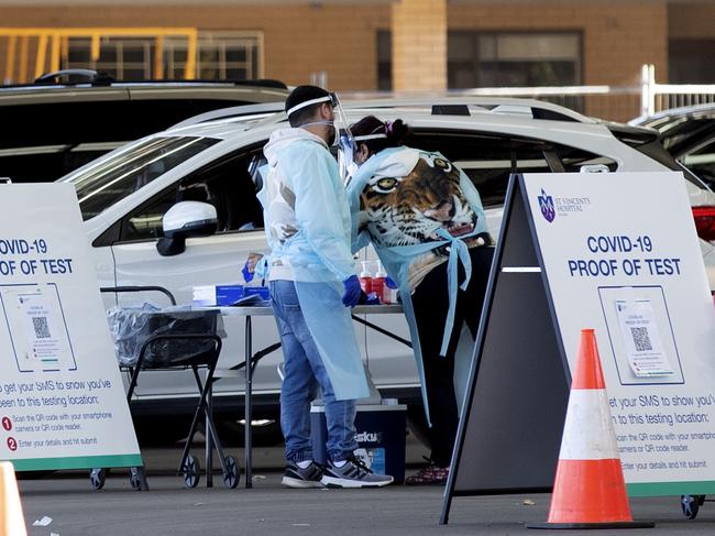 COVID-19 drive through clinic at Fairfield Showground. Picture: NCA NewsWire/Nikki Short