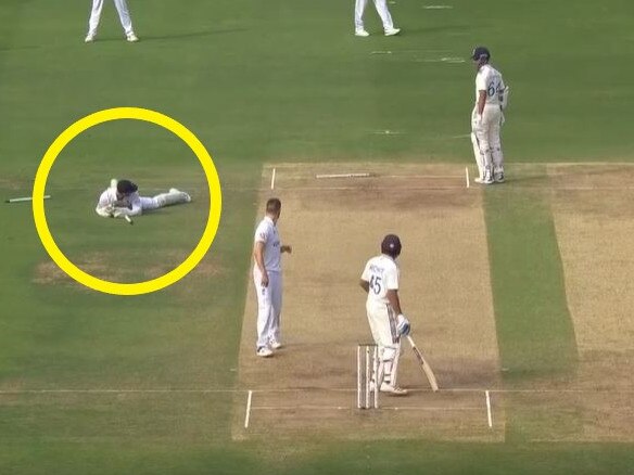 England keeper Ben Foakes made a mess of the stumps.