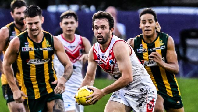 Abe Ankers was on fire for Waratah against PINT in Round 9 of the 2022-23 NTFL season. Picture: Patch Clapp / AFLNT Media