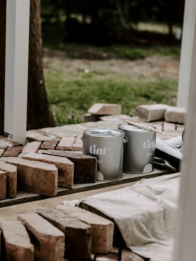 Arte Brickwork created the front entry.