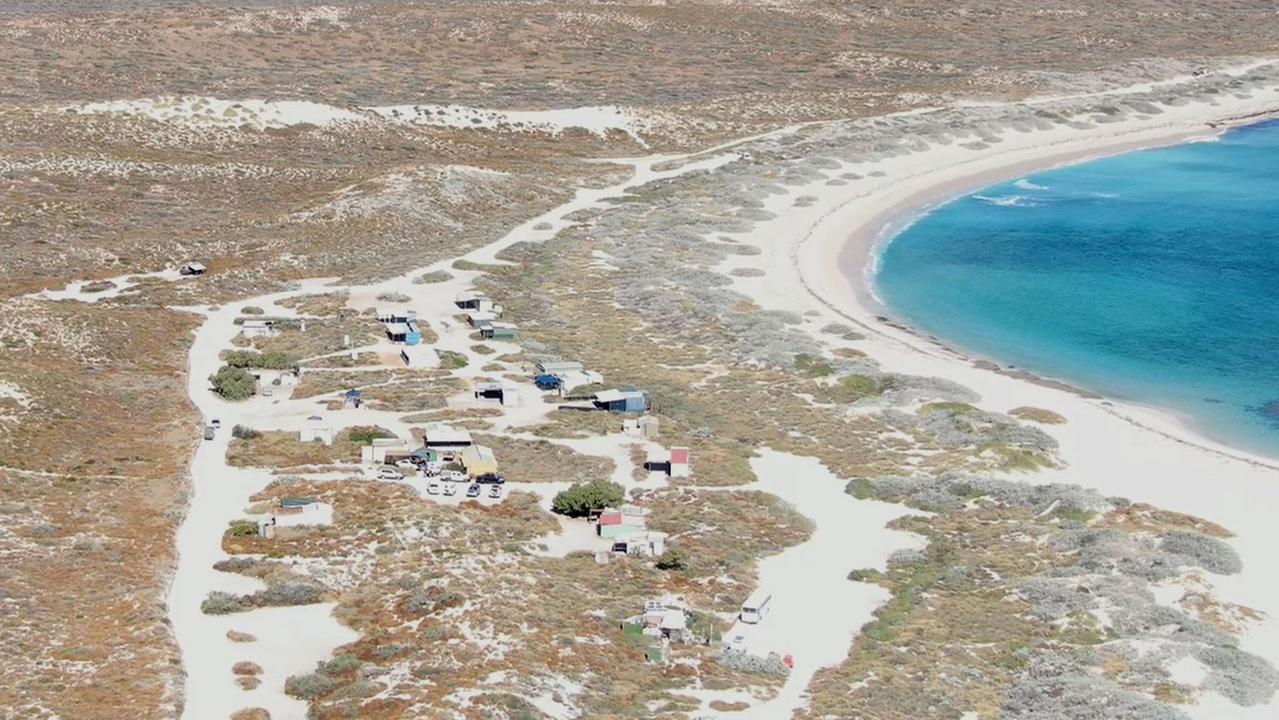 Police search the area where 4yr old missing girl Cleo Smith was last seen at the Blowholes campsite, 70km north of Carnarvon. Supplied: WA Police