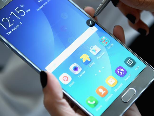 NEW YORK, NY - AUGUST 13: General atmosphere of Samsung Unpacked 2015 featuring the Galaxy Note5 at Samsung Unpacked 2015 on August 13, 2015 in New York City. (Photo by Ilya S. Savenok/Getty Images for Samsung)