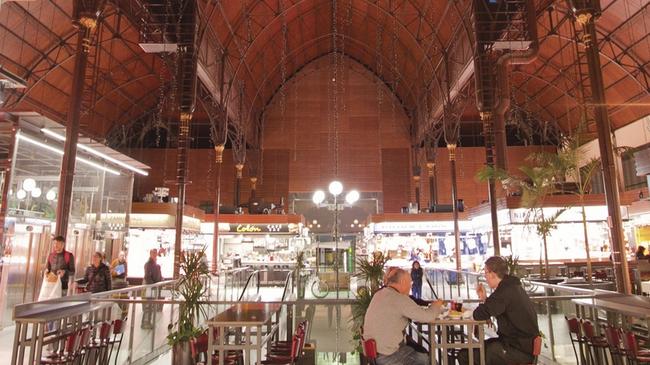 Tarragona’s Central Market which is blissfully crowd and influencer free.