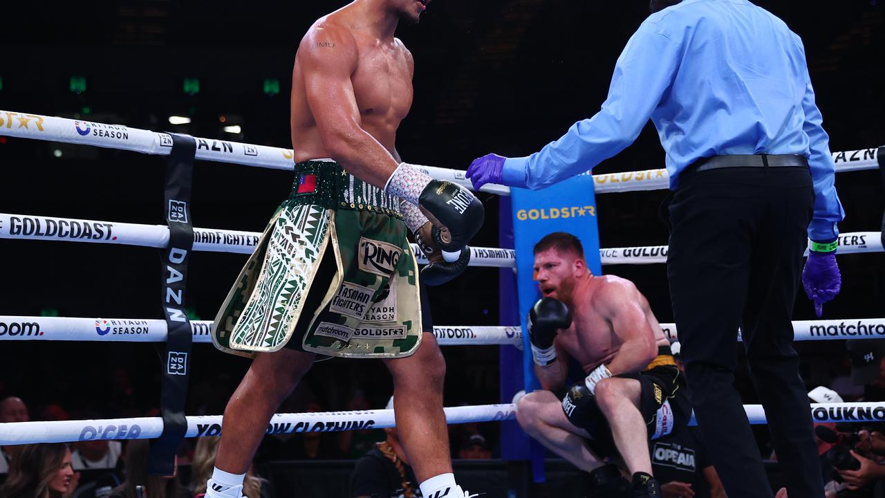 ‘Zurdo next!’: Opetaia batters Squeo, calls out Mexican champ