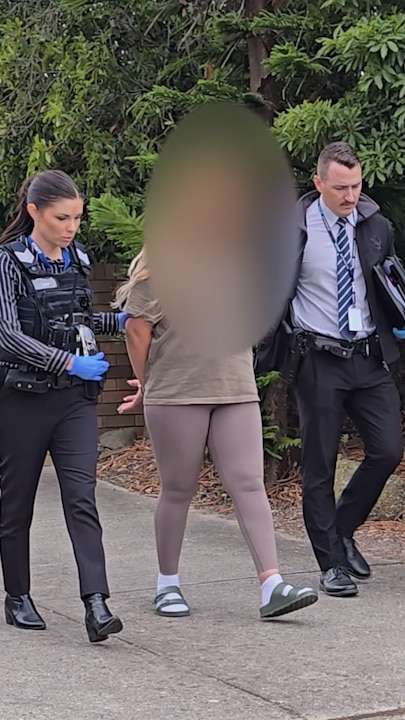 Woman arrested following assaults in Epping