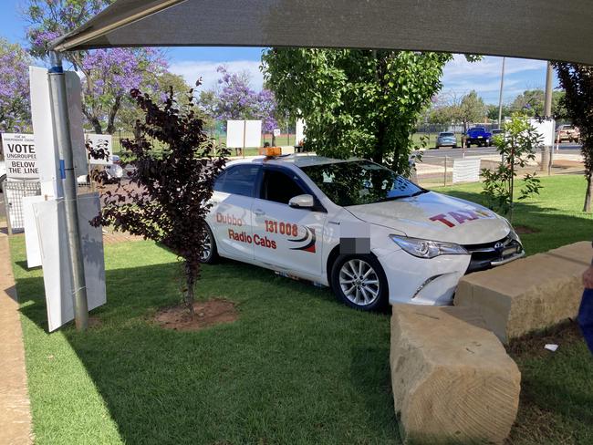 Dubbo council elections: Police were called to Dubbo North Public School on election day after a taxi crashed into a fence. Picture: Ryan Young