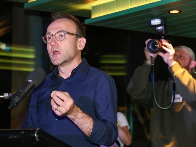 MELBOURNE, AUSTRALIA.NewsWire Photos. MAY 03, 2025. Federal Election.Greens Election Party. Leader Adam Bandt speaks to the crowd. Picture: NewsWire/Ian Currie