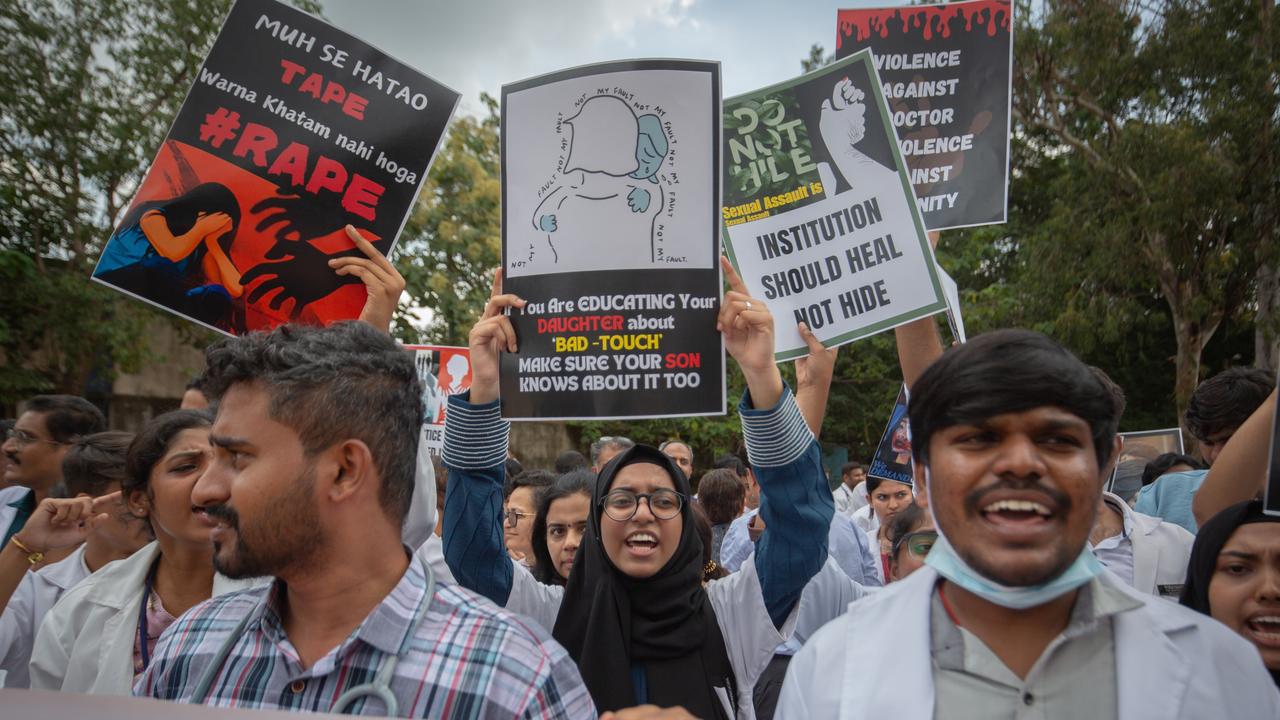 Doctors carry placards and shout slogans as they march. Picture: Abhishek Chinnappa/Getty Images