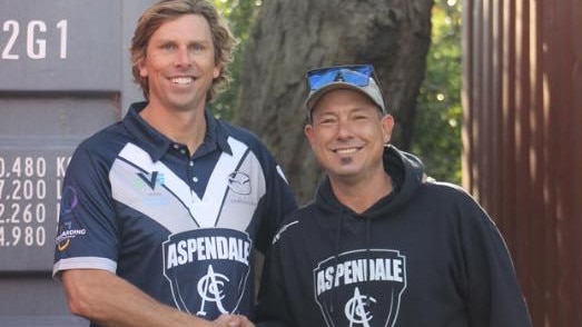 Luke Wintle (left) with Aspendale Cricket Club president Justin Dean. Picture: Facebook