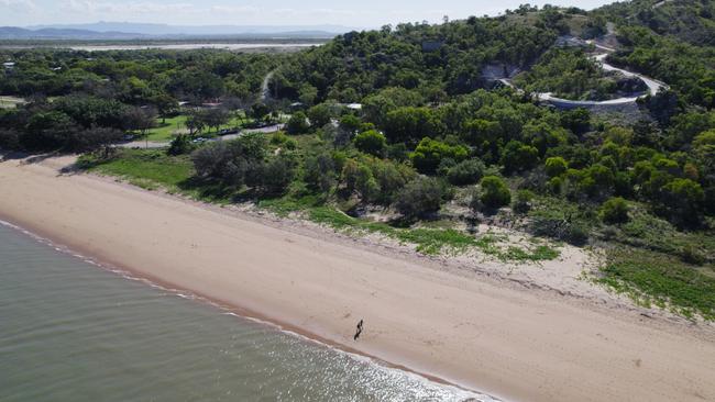 The beautiful Pallarenda beach in front of the exclusive Magnetic Views Estate.