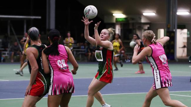 Cutters' Gabby Walter in the Cairns Netball Association Senior Division 1 match between the South Cairns Cutters and Brothers Leprechauns. PICTURE: BRENDAN RADKE