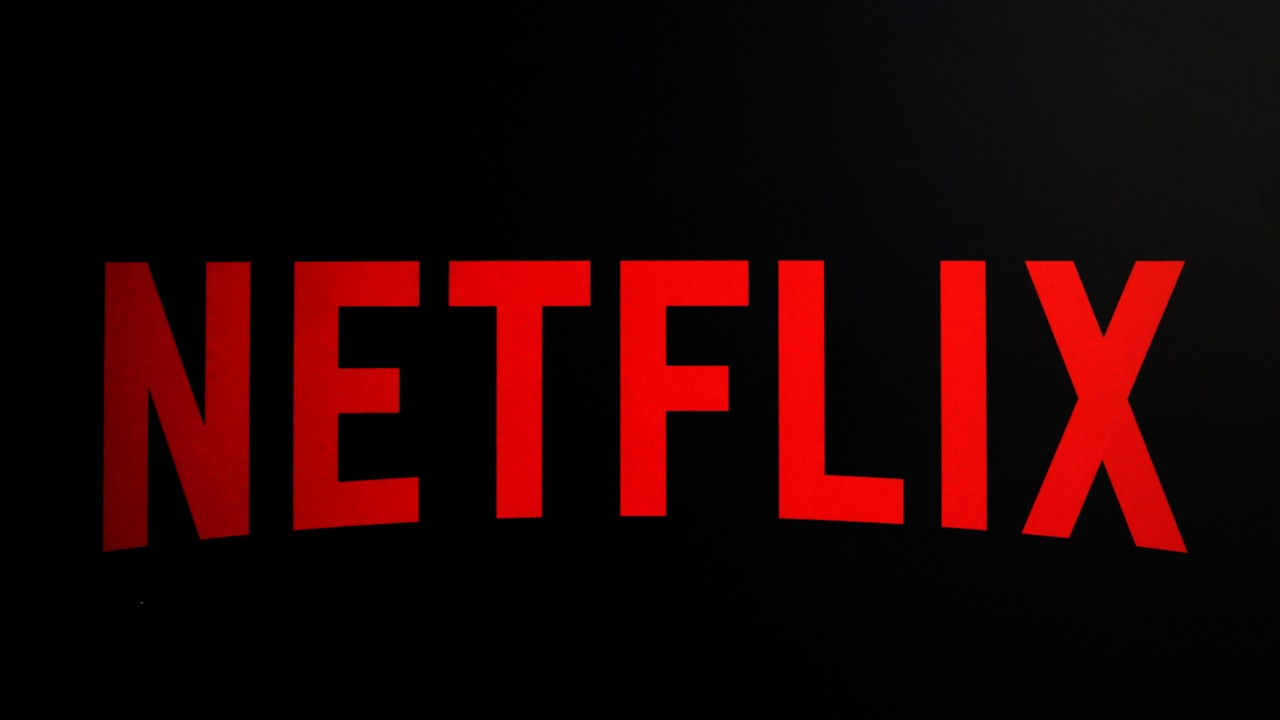 Netflix stops offering $9.99 basic membership plan in the US, forcing customers to stump up $15.49 per month if they want ad-free streaming | Sky News Australia