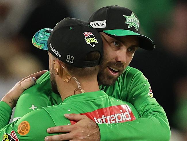 MELBOURNE, AUSTRALIA - JANUARY 09: Glenn Maxwell and Ben Duckett of the Stars celebrate after the Stars defeated the Sixers during the BBL match between Melbourne Stars and Sydney Sixers at Melbourne Cricket Ground, on January 09, 2025, in Melbourne, Australia. (Photo by Robert Cianflone/Getty Images)