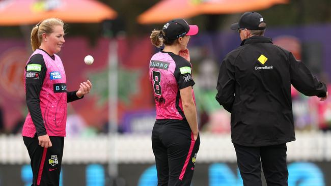 English star Sophie Ecclestone wanted the umpire to move further forward to allow her usual run-up, but the official wasn’t budging. Picture: Robert Cianflone / Getty Images