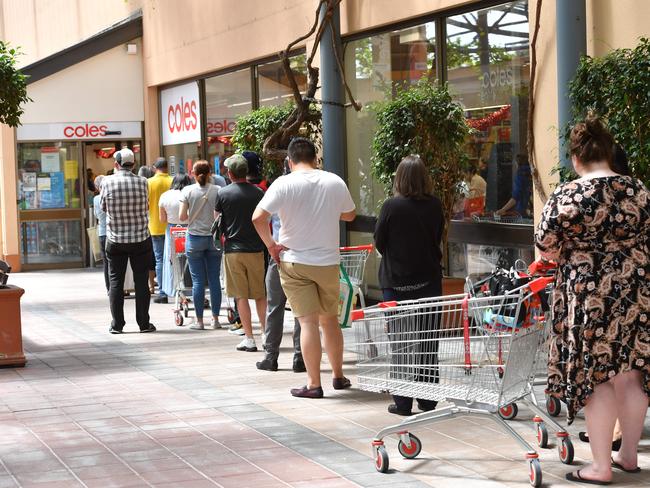 18/11/20. Lockdown - supermarket - EASTColes - NorwoodPicture: Keryn Stevens