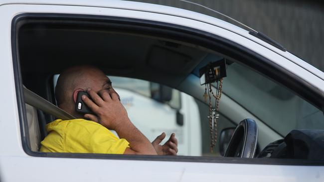 using their mobile phone or operating a vehicle under the influence of drugs will be the target of a new federal inquiry. Picture: John Grainger