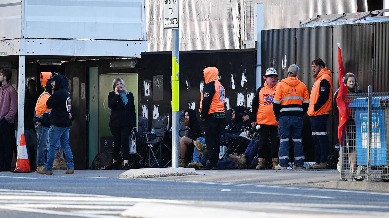 CFMEU union members man picket lines at Cross River Rail site in Brisbane. Picture: Lyndon Mechielsen/Courier Mail