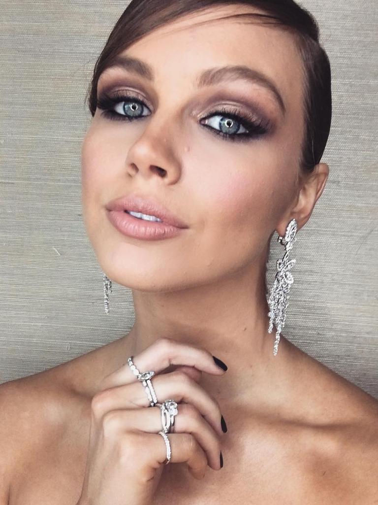 Ksenija Lukich ... "Dripping in @affinitydiamonds Too many to count BIG LOVE to these mega babes @chantellebaker @marieuva #TVWeekLogies" Picture: Instagram