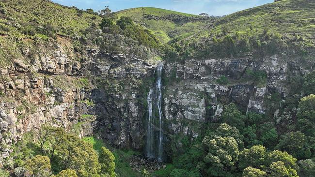 6090 Great Ocean Road, Apollo Bay has its own 20m waterfall.