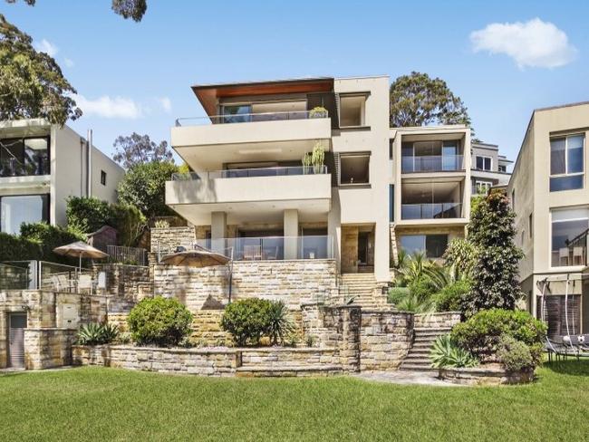 The seven-bedroom residence of Credit Suisse managing director Campbell Lobb and his wife Susie smashed the suburb record by $3 million.