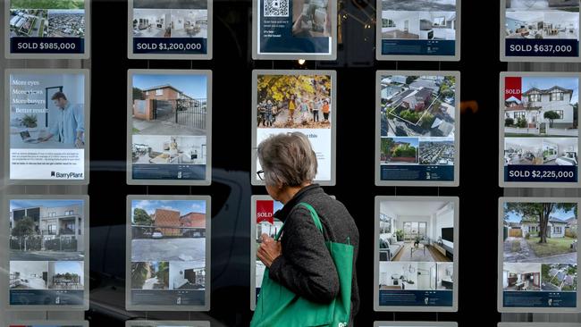 Australians expect the Reserve Bank to keep lifting interest rates, putting further pressure on household budgets. Picture: William West/AFP