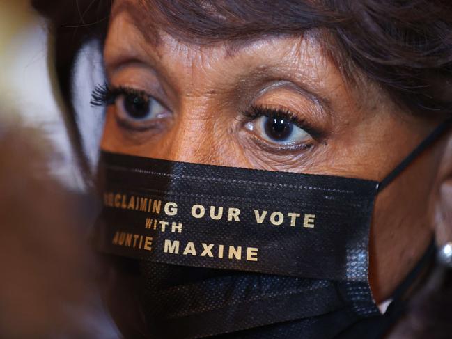 WASHINGTON, DC - APRIL 20: Rep. Maxine Waters (D-CA) gathers with members of the Congressional Black Caucus in the Rayburn Room to watch the verdict in the Derick Chauvin trial at the U.S. Capitol on April 20, 2021 in Washington, DC. Chauvin was found guilty on all three charges in the murder of George Floyd.   Chip Somodevilla/Getty Images/AFP == FOR NEWSPAPERS, INTERNET, TELCOS & TELEVISION USE ONLY ==