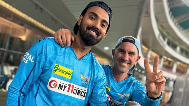 Justin Langer with his Lucknow Super Giants captain KL Rahul.