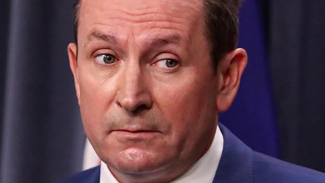 Pressure mounts on McGowan’s hard border