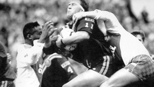 Paul Sironen in the thick of it at Wembley in 1990. (Steve Moorhouse)