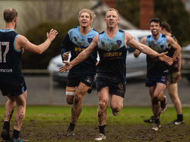 Josh Green Lindisfarne scores a goal during the 2022 SFL Grand Final between Lindisfarne and Cygnet. Picture: Linda Higginson