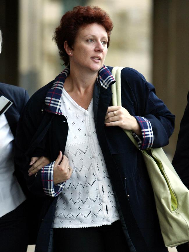 Folbigg outside the Supreme Court in Sydney in 2003.